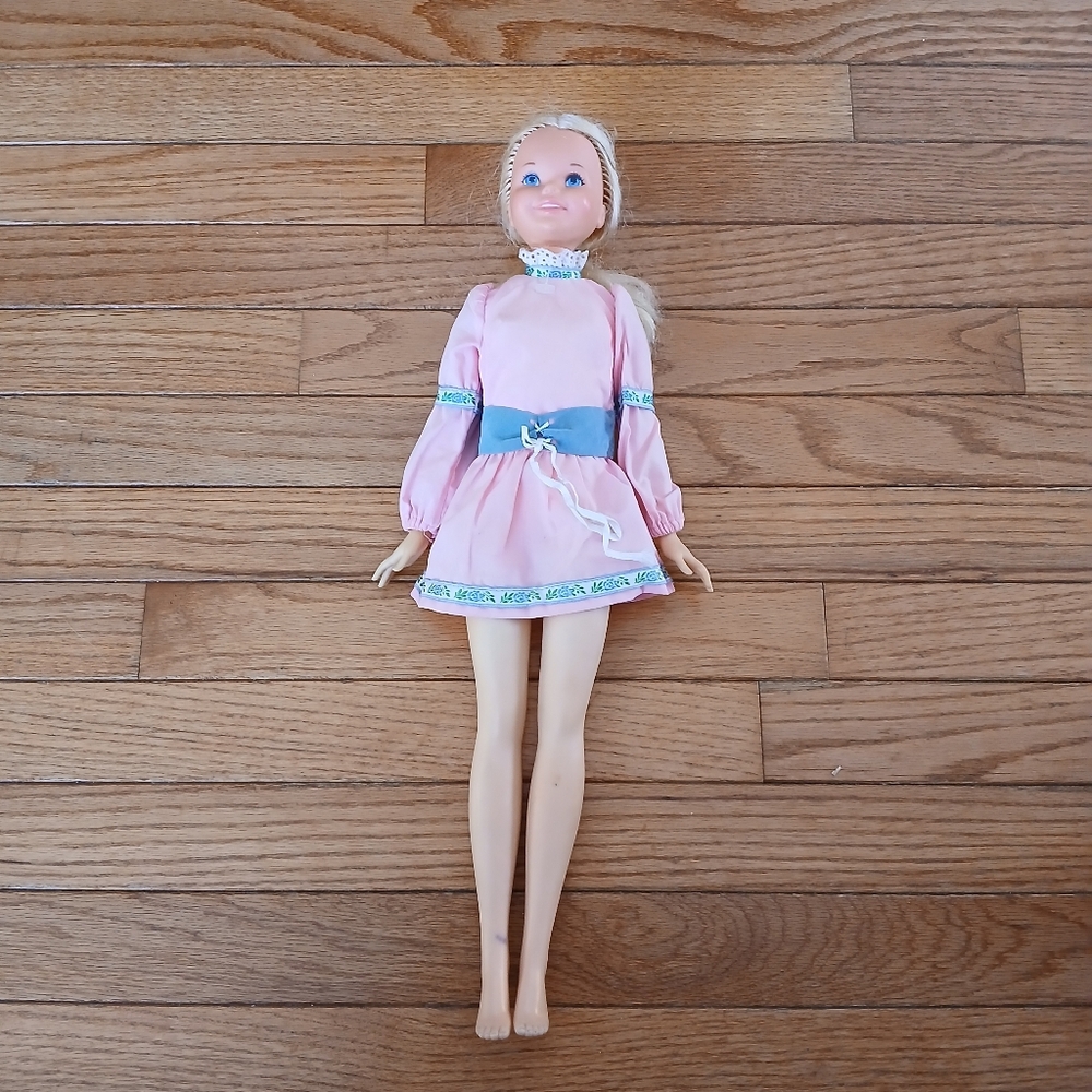 1971 Mattel My Best Friend Cyinthia Large Talking Barbie Doll Aprox 19"